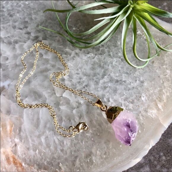 ‎Raw Amethyst Boho Necklace - Picture 3 of 5